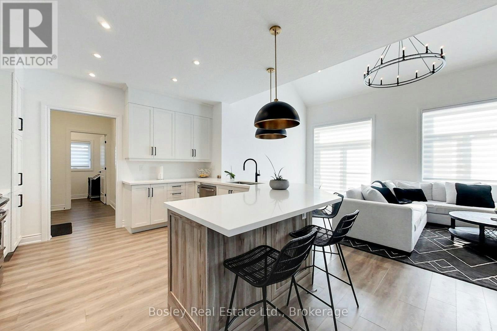 162 Anchors Way, Blue Mountains, ON, N0H 2P0 - 3