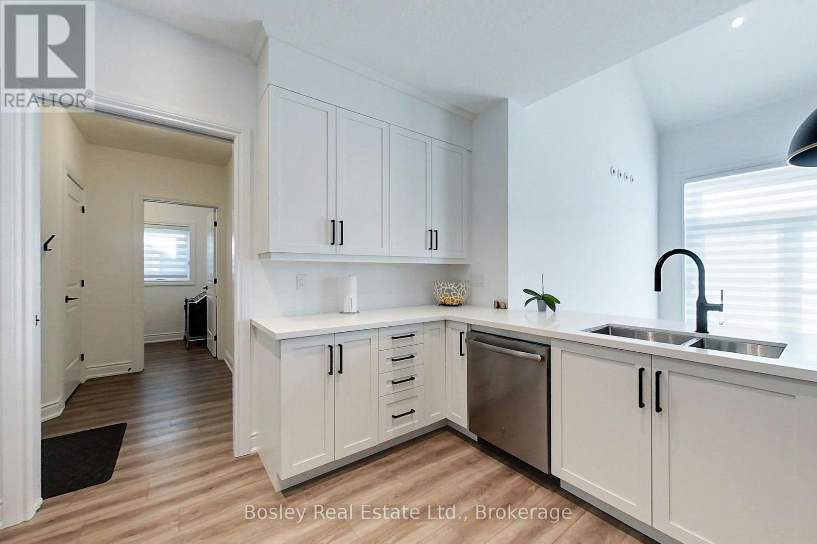 162 Anchors Way, Blue Mountains, ON, N0H 2P0 - 13