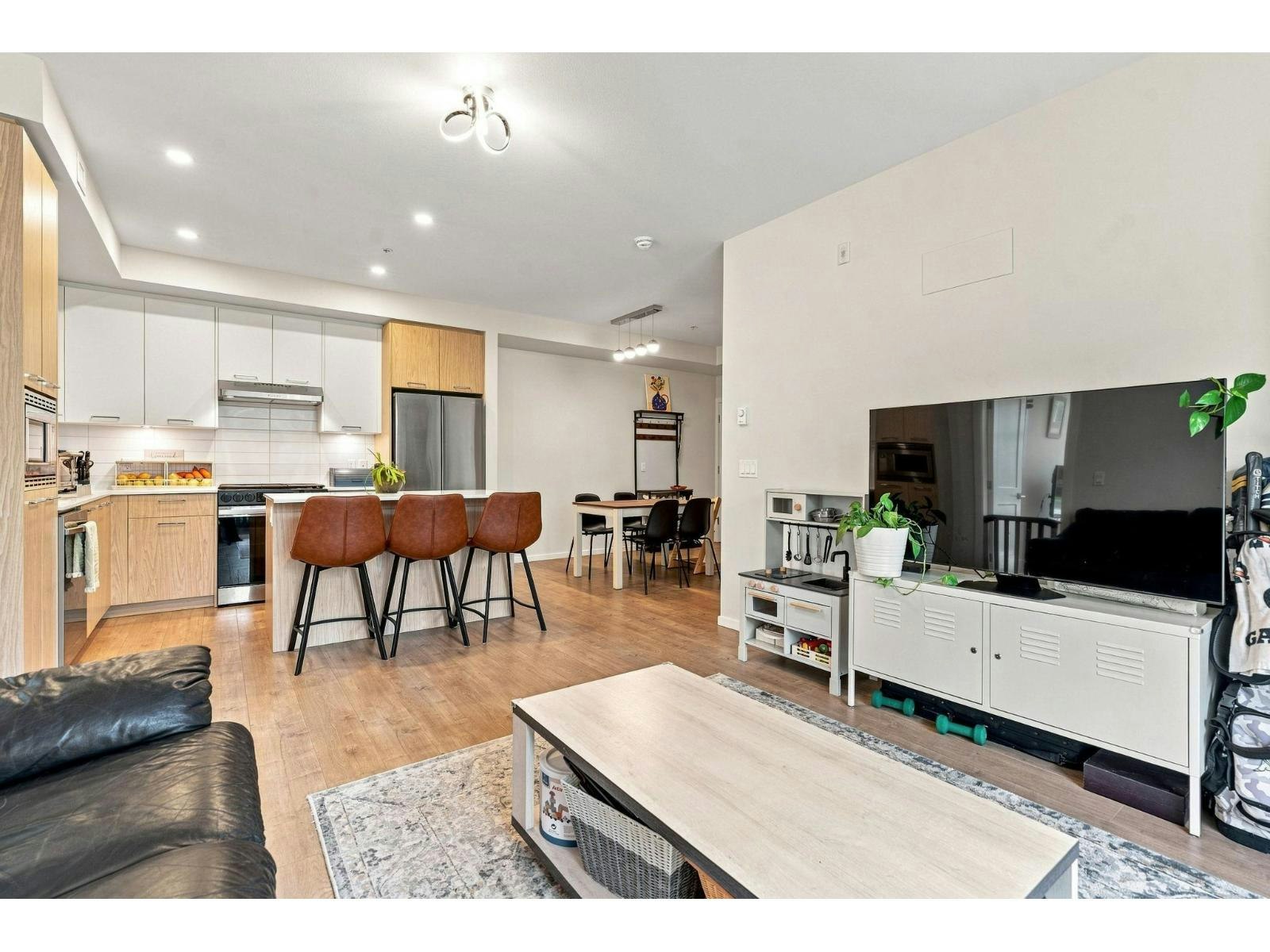 210-3319 148 Street, Surrey, BC, V4P 0J2 - 6