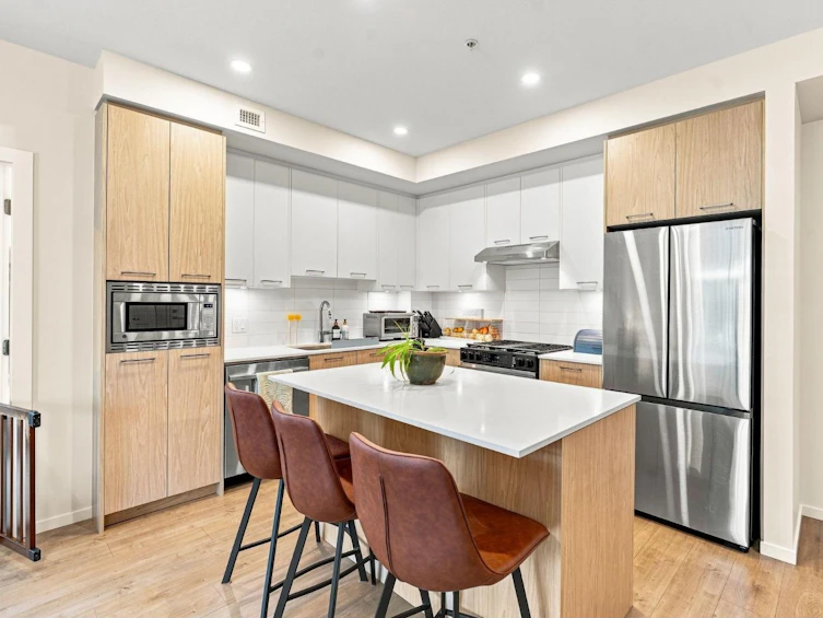 210-3319 148 Street, Surrey, BC, V4P 0J2 - 3