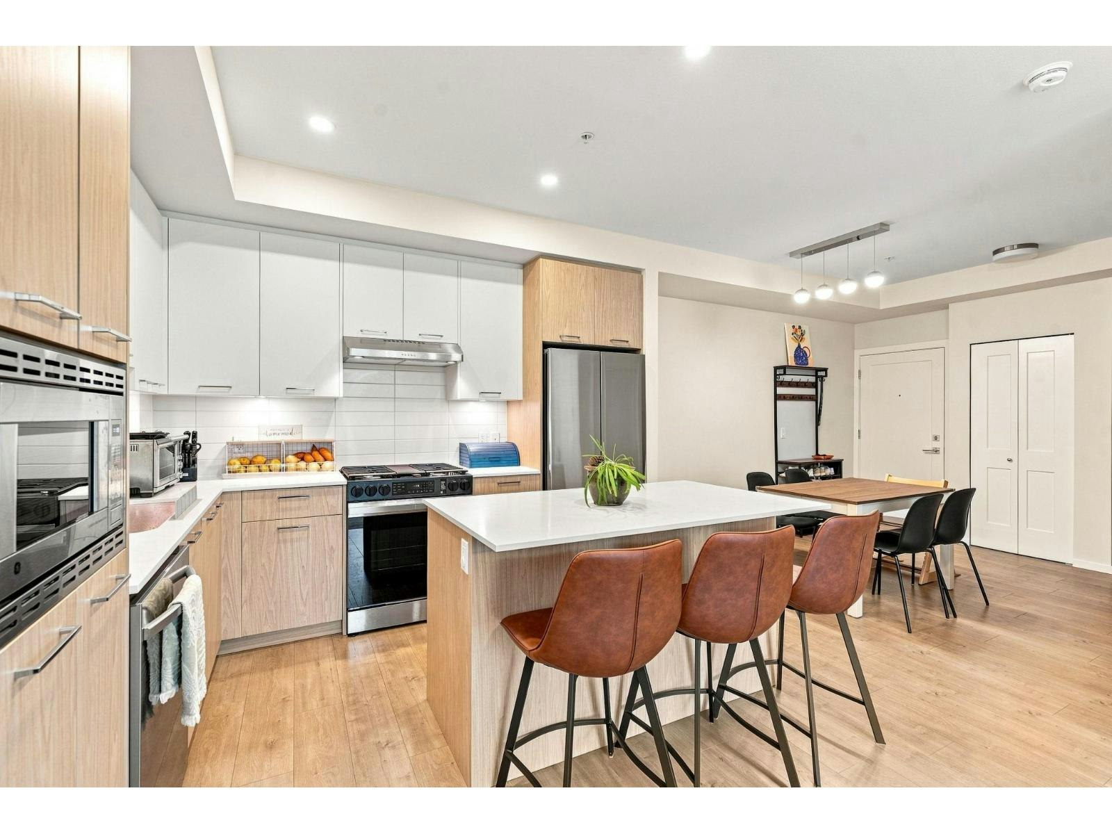 210-3319 148 Street - 5