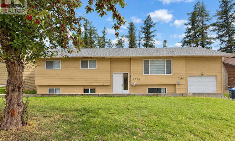 1075 Moxon Place