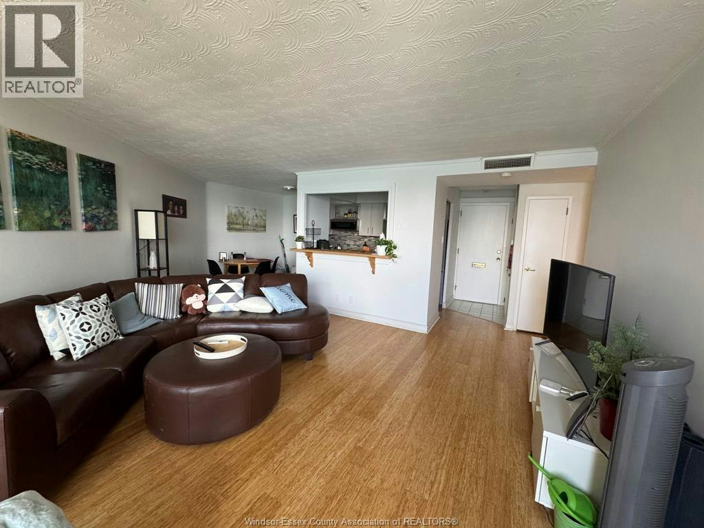 1105-111 Riverside Drive East, Windsor, ON, N9A 2S6 - 4