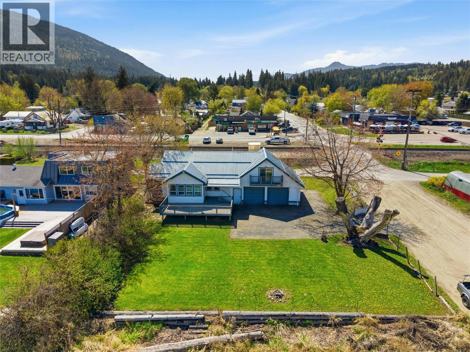 5041 NE 75 Avenue, Salmon Arm, BC, V0E 1K0