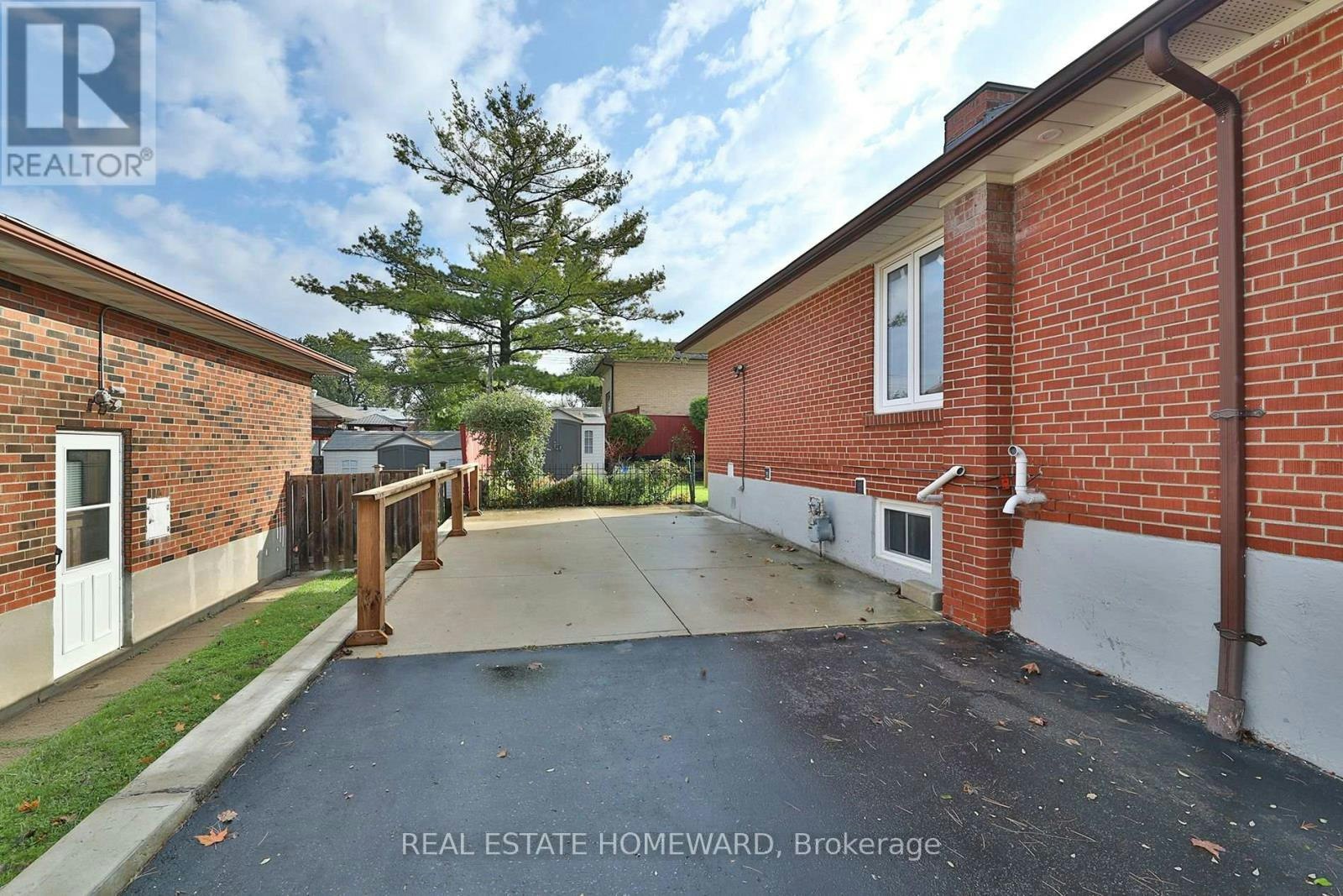 UPPER-36 Kim Court, Toronto, ON, M1K 3R6 - 4