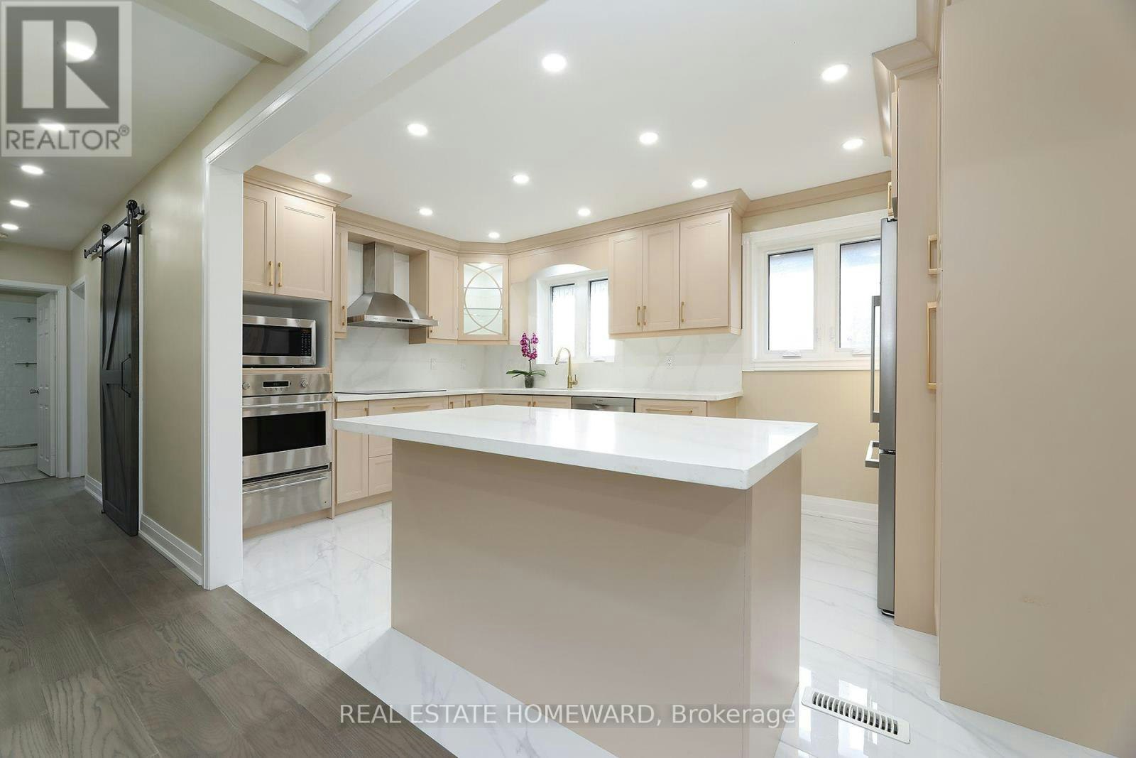 UPPER-36 Kim Court, Toronto, ON, M1K 3R6 - 10