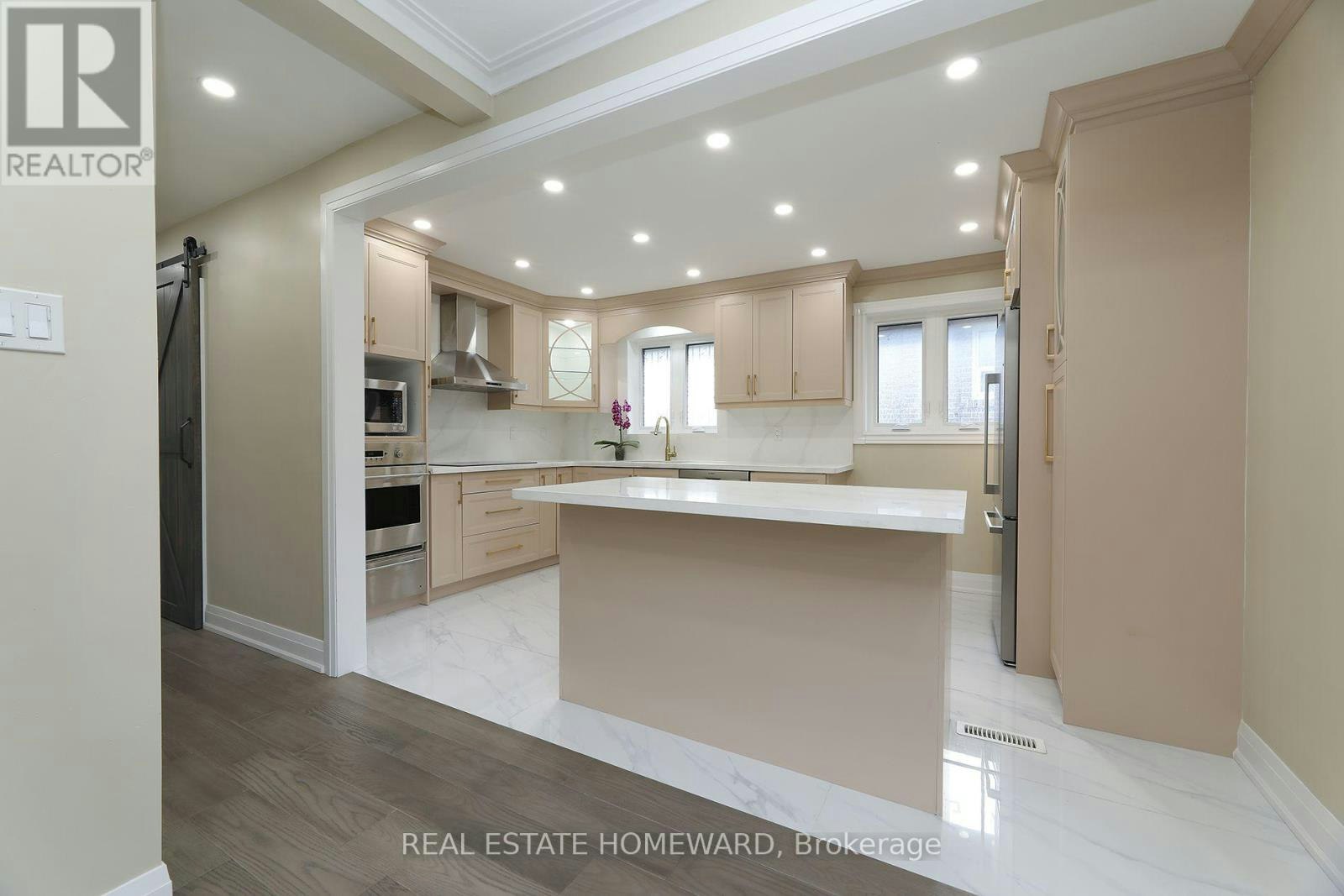 UPPER-36 Kim Court, Toronto, ON, M1K 3R6 - 8
