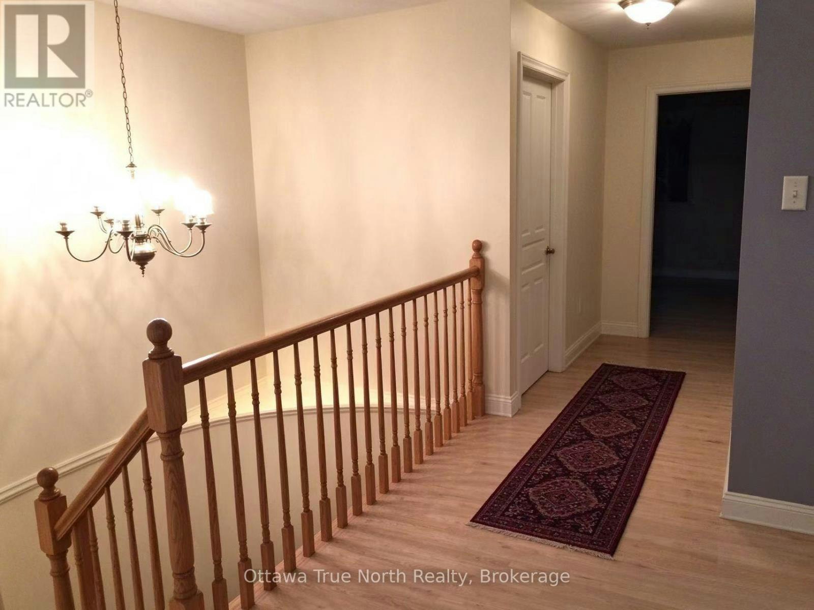 437 Celtic Ridge Crescent, Ottawa, ON, K2W 0B1 - 7