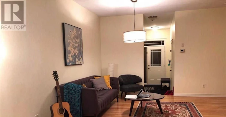 437 Celtic Ridge Crescent, Ottawa, ON, K2W 0B1 - 2