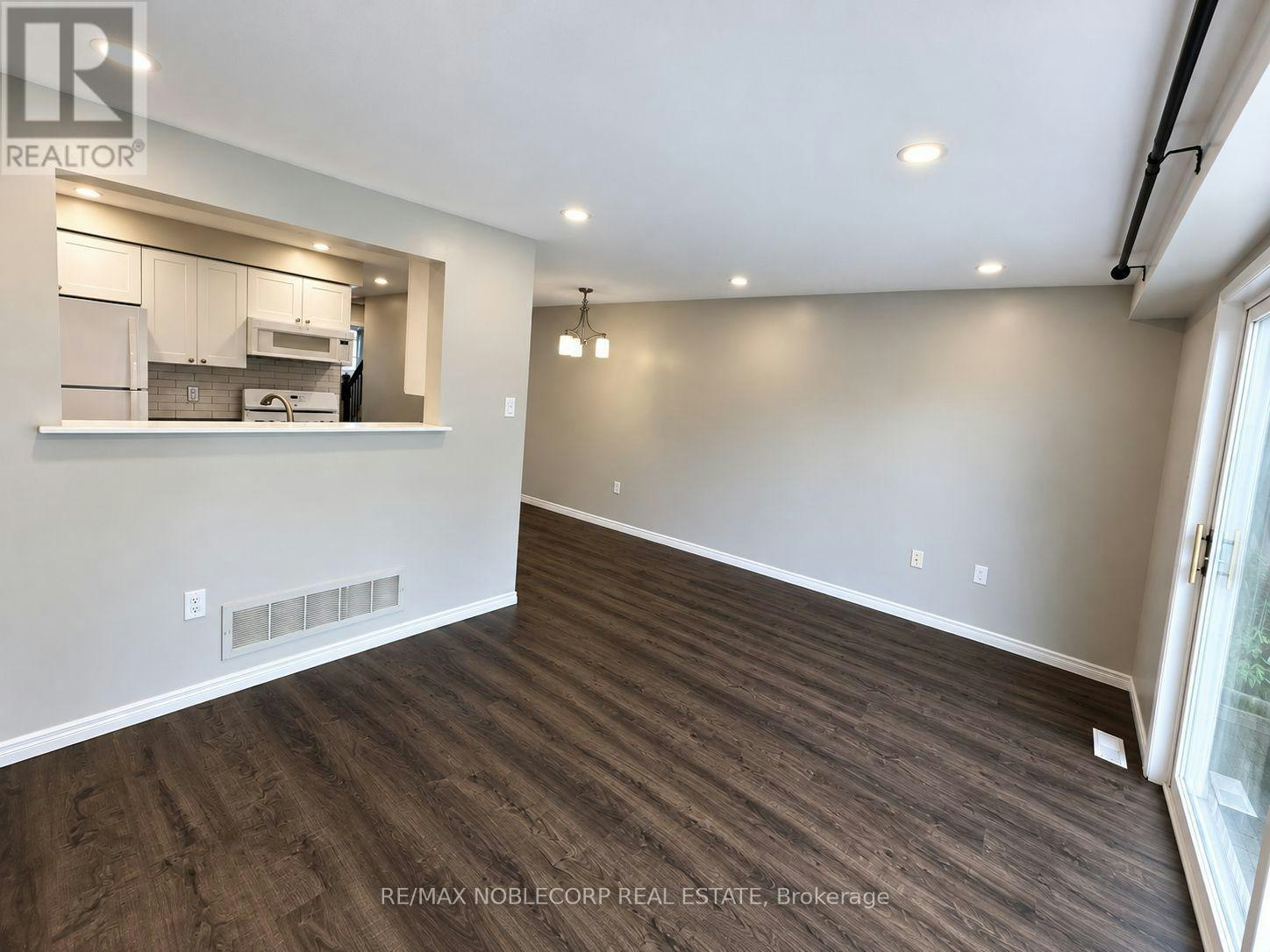 267 Dunsmore Lane, Barrie, ON, L4M 7A7 - 8