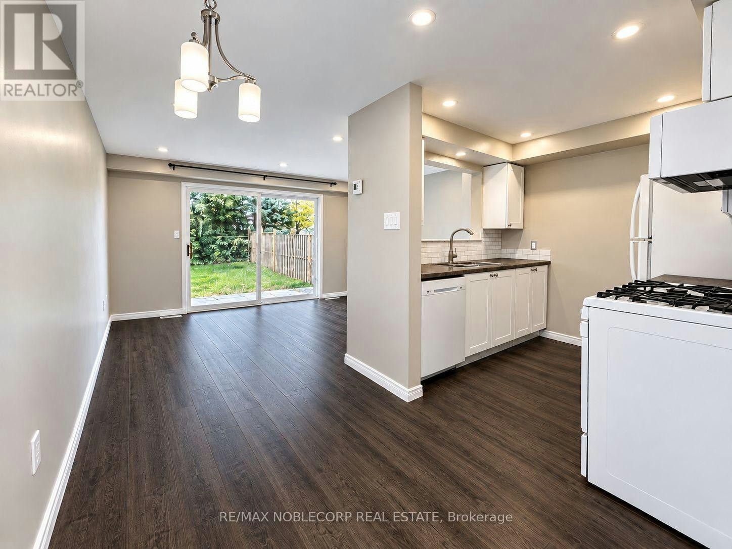 267 Dunsmore Lane, Barrie, ON, L4M 7A7 - 4
