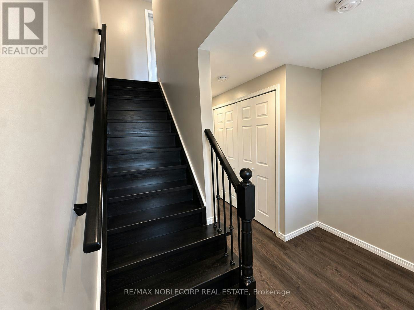 267 Dunsmore Lane, Barrie, ON, L4M 7A7 - 9