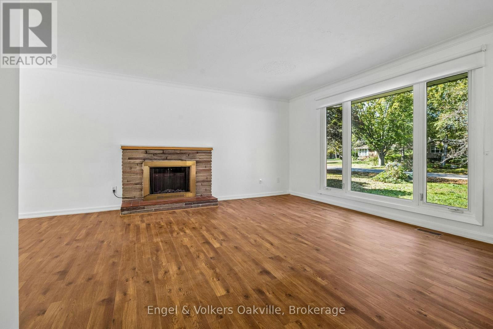 86 Selgrove Crescent, Oakville, ON, L6L 1L3 - 12