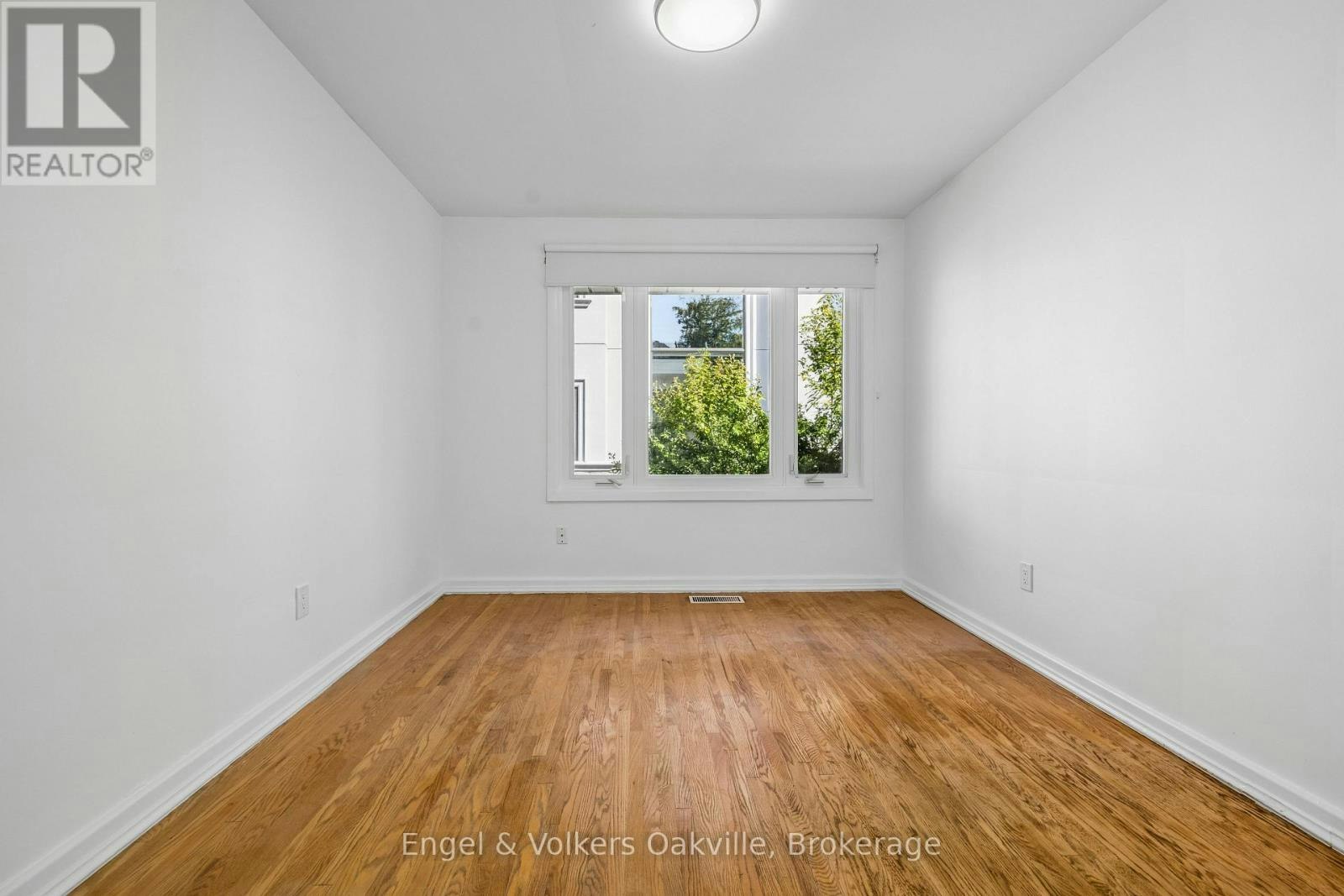 86 Selgrove Crescent, Oakville, ON, L6L 1L3 - 24