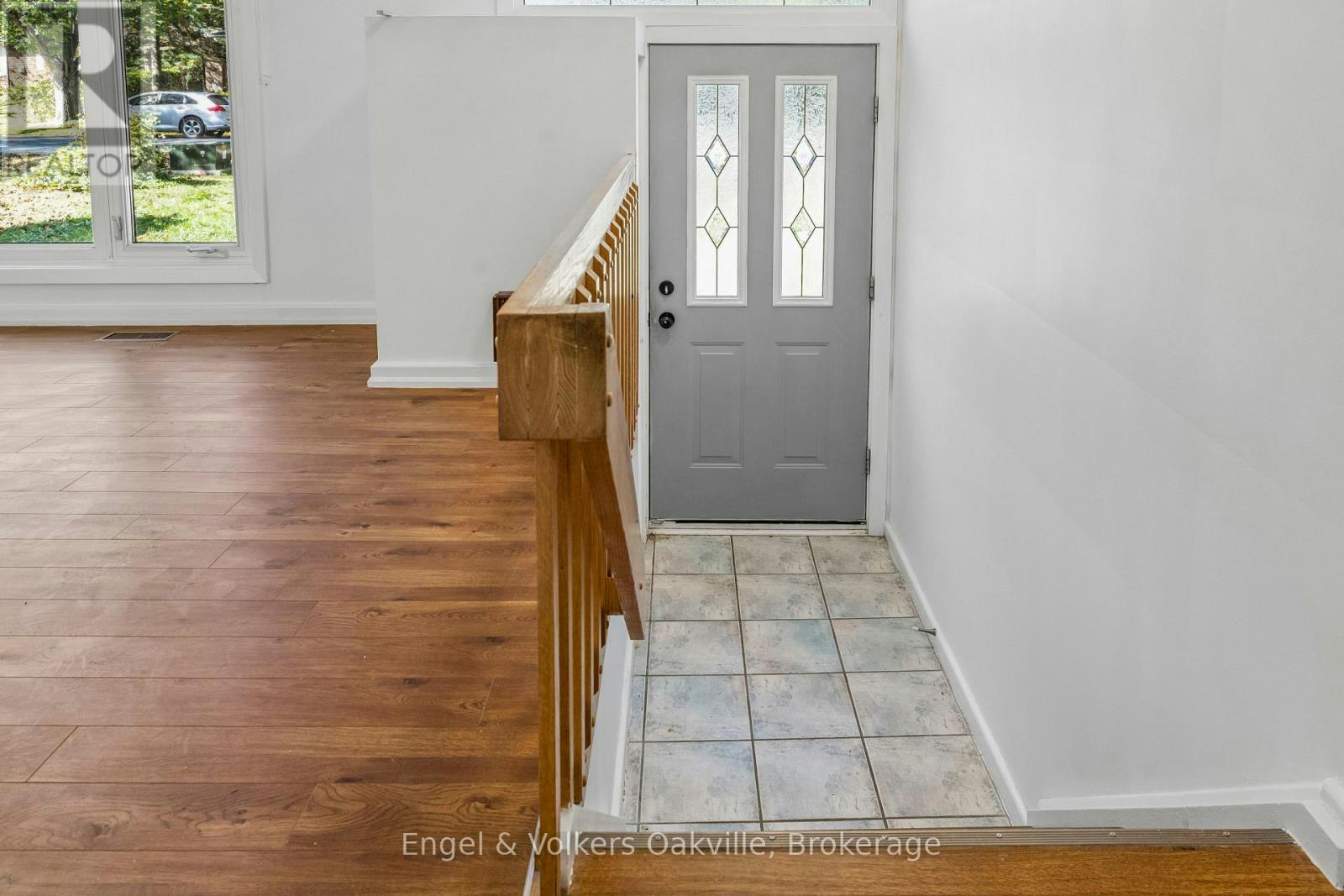 86 Selgrove Crescent, Oakville, ON, L6L 1L3 - 4