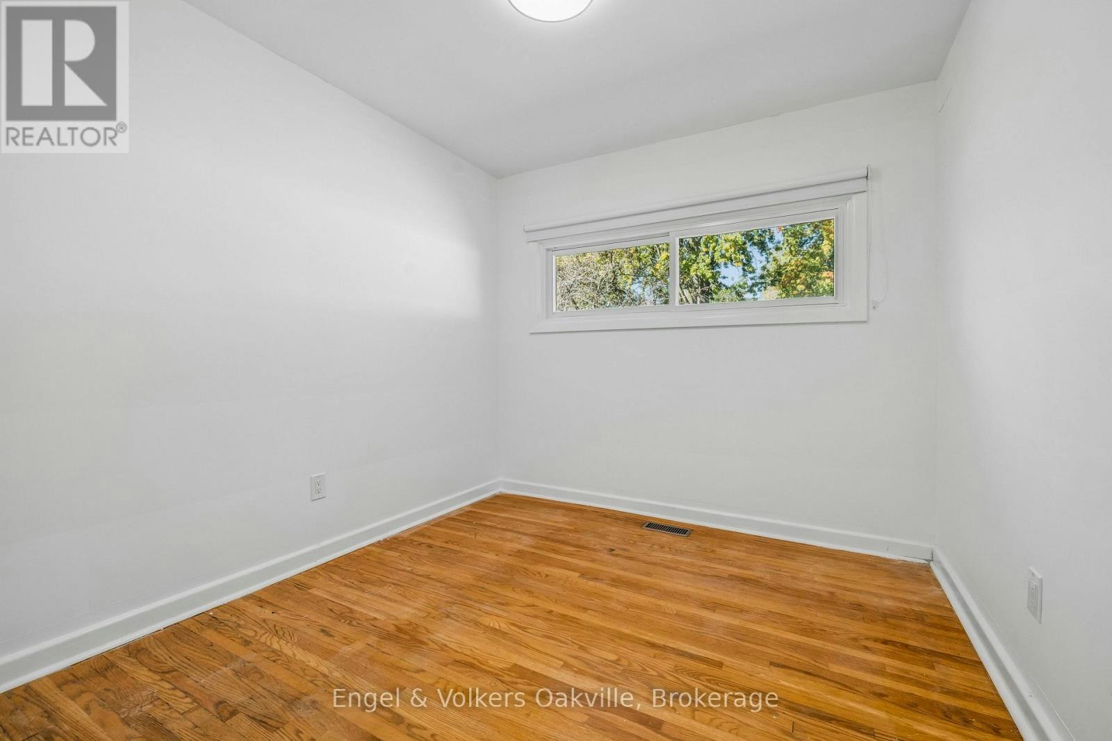 86 Selgrove Crescent, Oakville, ON, L6L 1L3 - 27