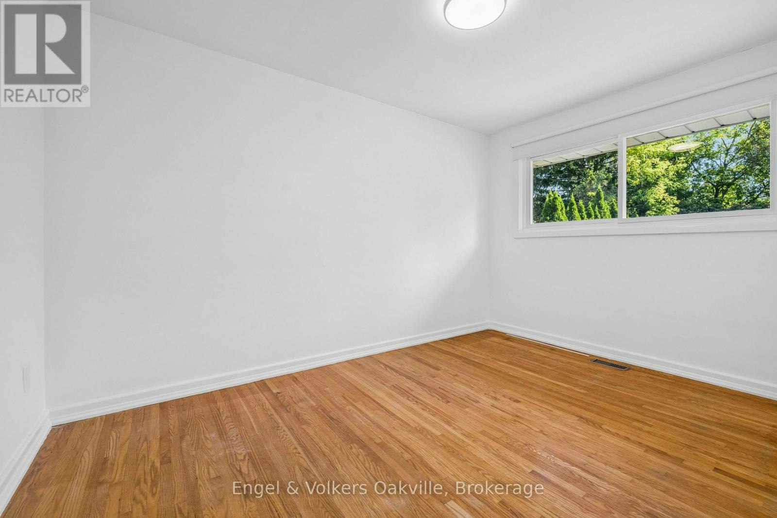 86 Selgrove Crescent, Oakville, ON, L6L 1L3 - 22