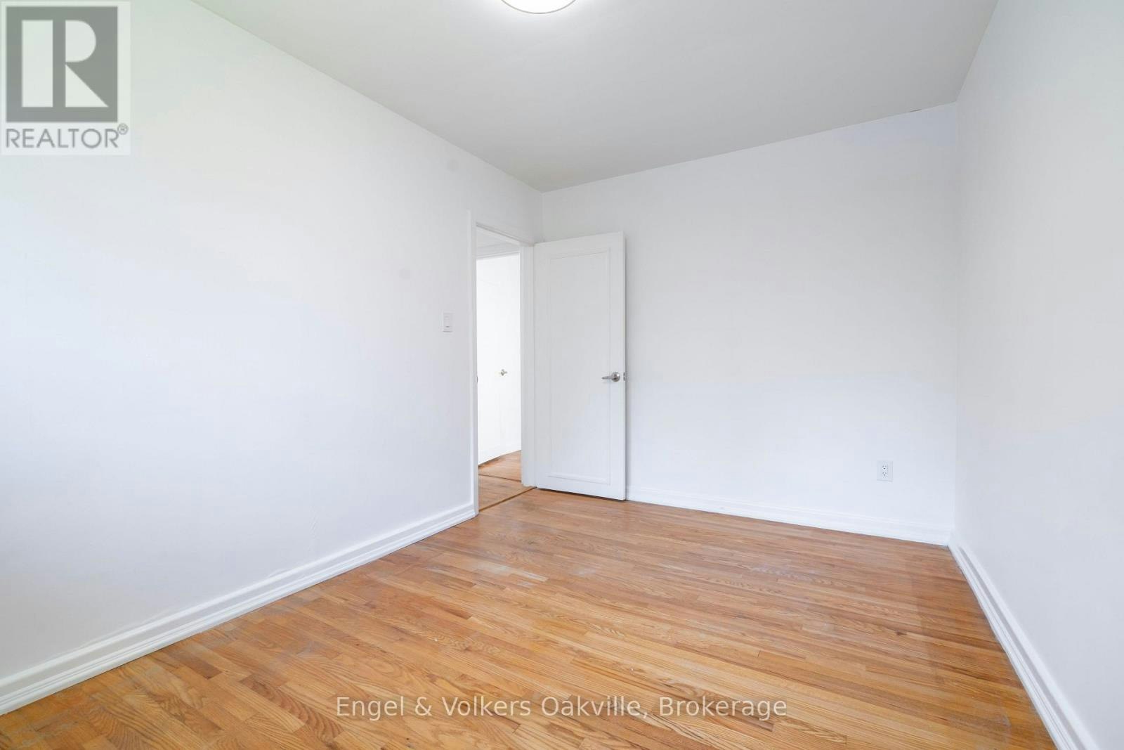 86 Selgrove Crescent, Oakville, ON, L6L 1L3 - 26
