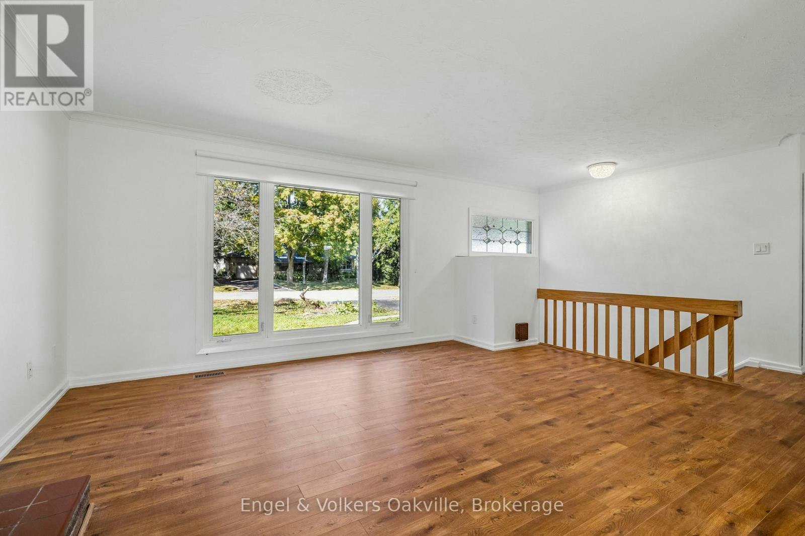 86 Selgrove Crescent, Oakville, ON, L6L 1L3 - 10