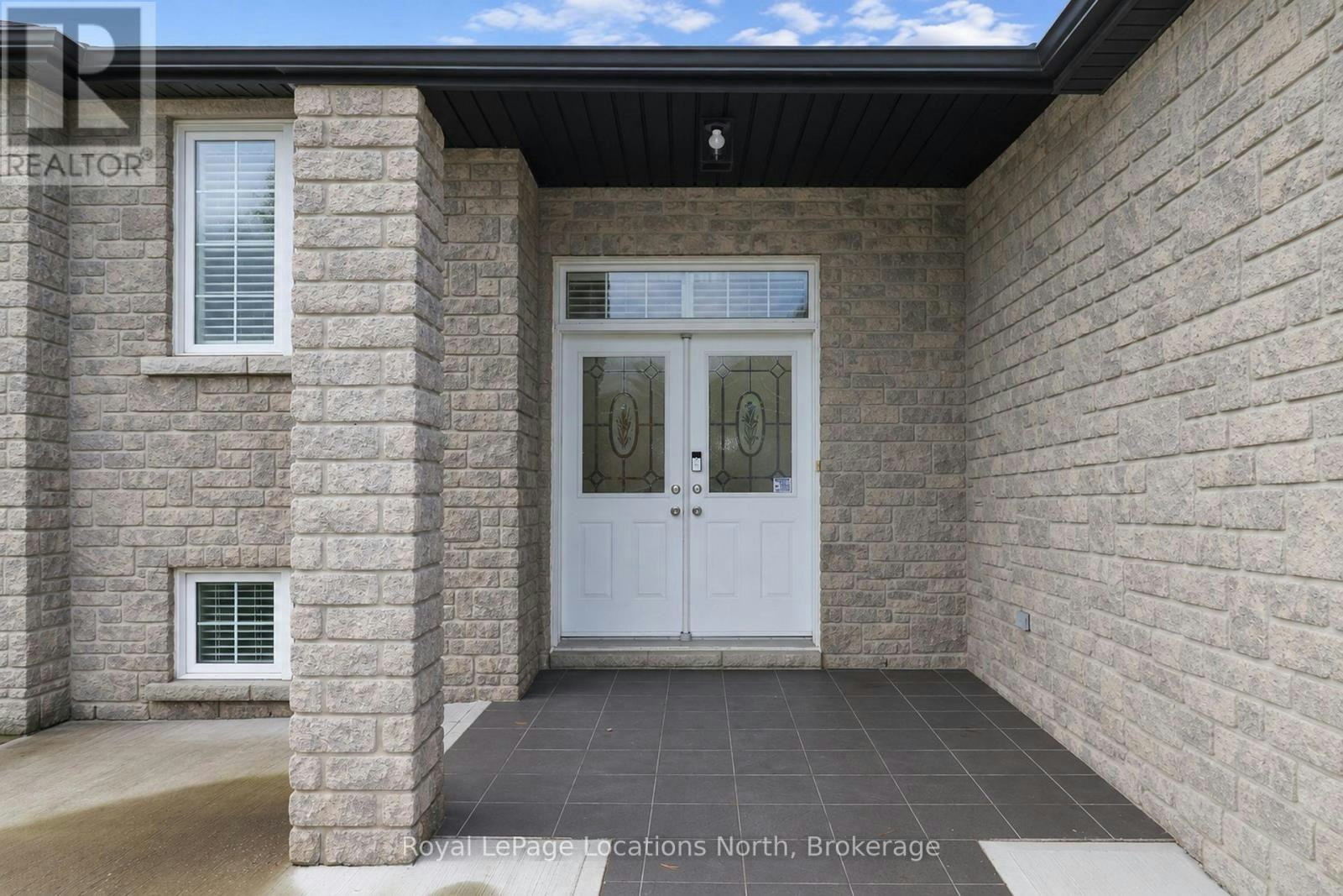 16 Donato Way, Wasaga Beach, ON, L1P 0G1 - 3
