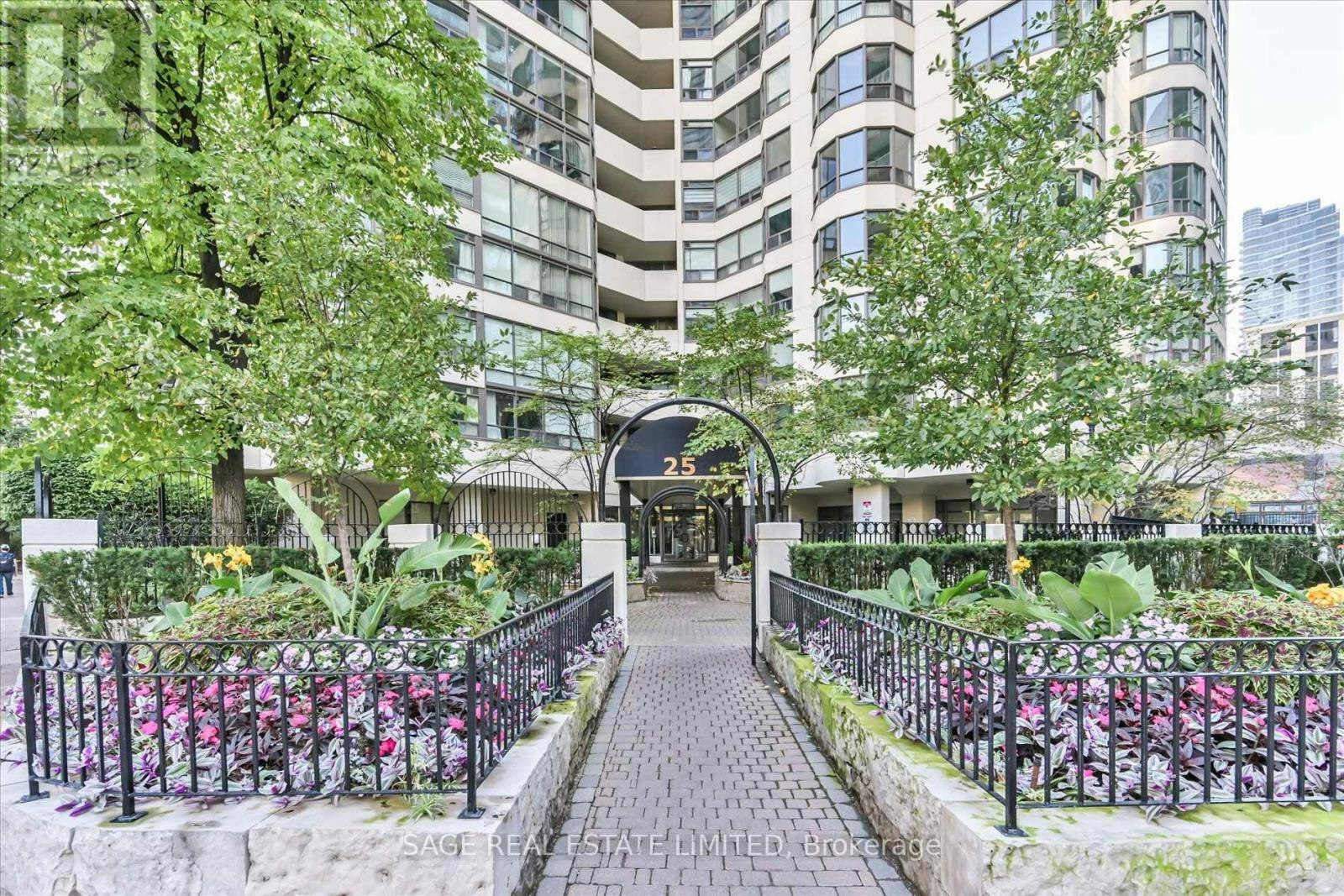 1004-25 Maitland Street, Toronto, ON, M4Y 2W1