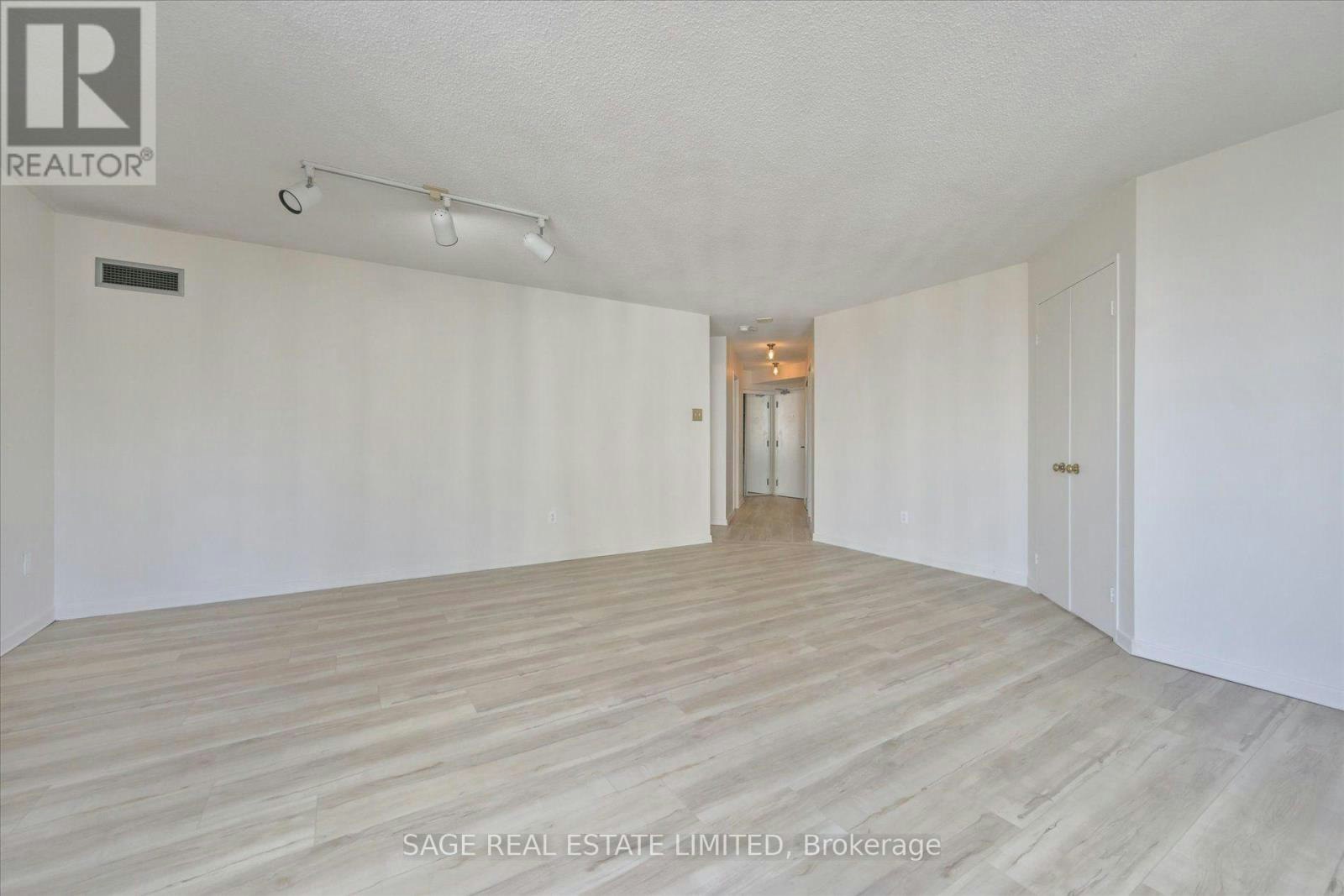 1004-25 Maitland Street, Toronto, ON, M4Y 2W1 - 11