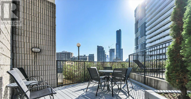1004-25 Maitland Street, Toronto, ON, M4Y 2W1 - 26
