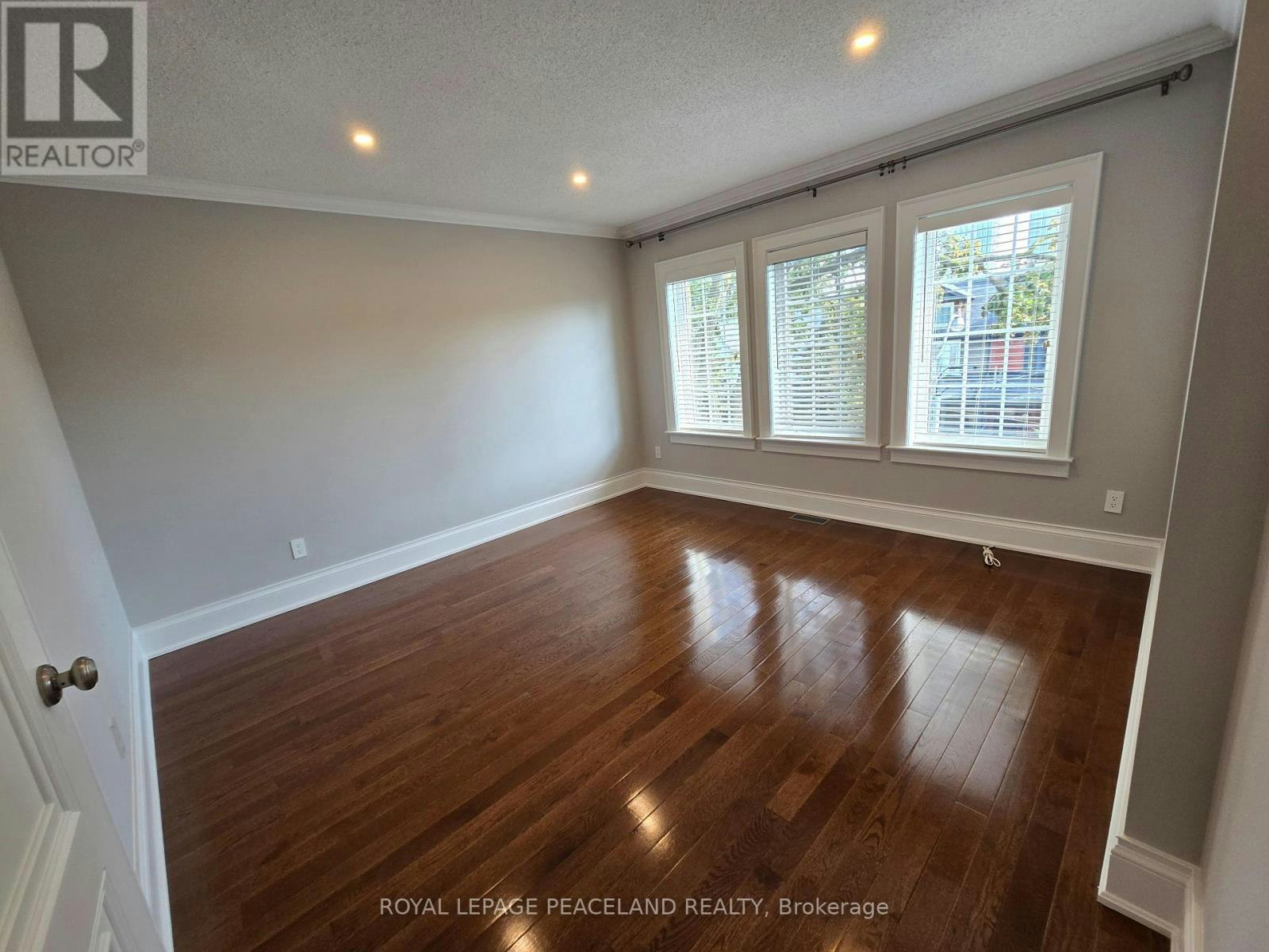 MAINHSE-322 Clinton Street, Toronto, ON, M6G 2Y8 - 7