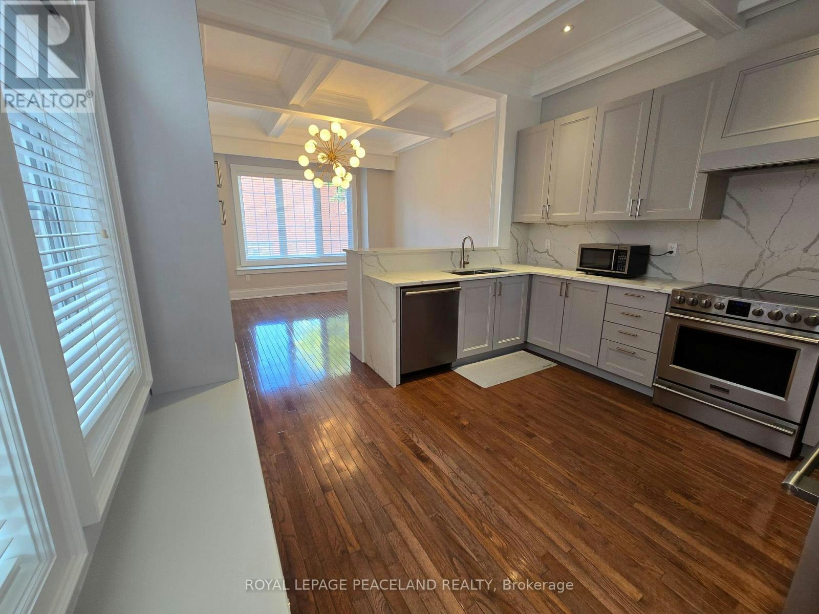 MAINHSE-322 Clinton Street, Toronto, ON, M6G 2Y8 - 11