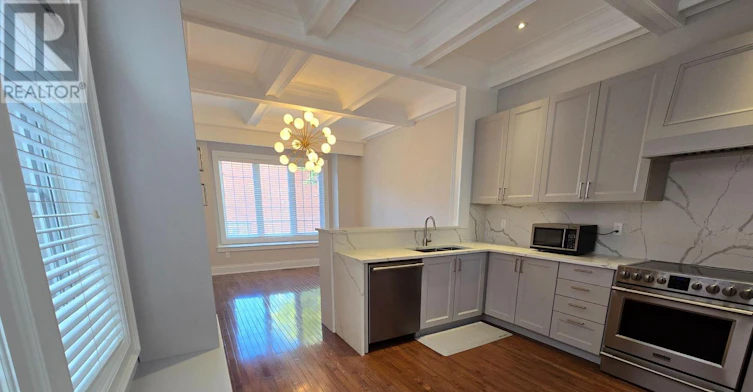 MAINHSE-322 Clinton Street, Toronto, ON, M6G 2Y8 - 11