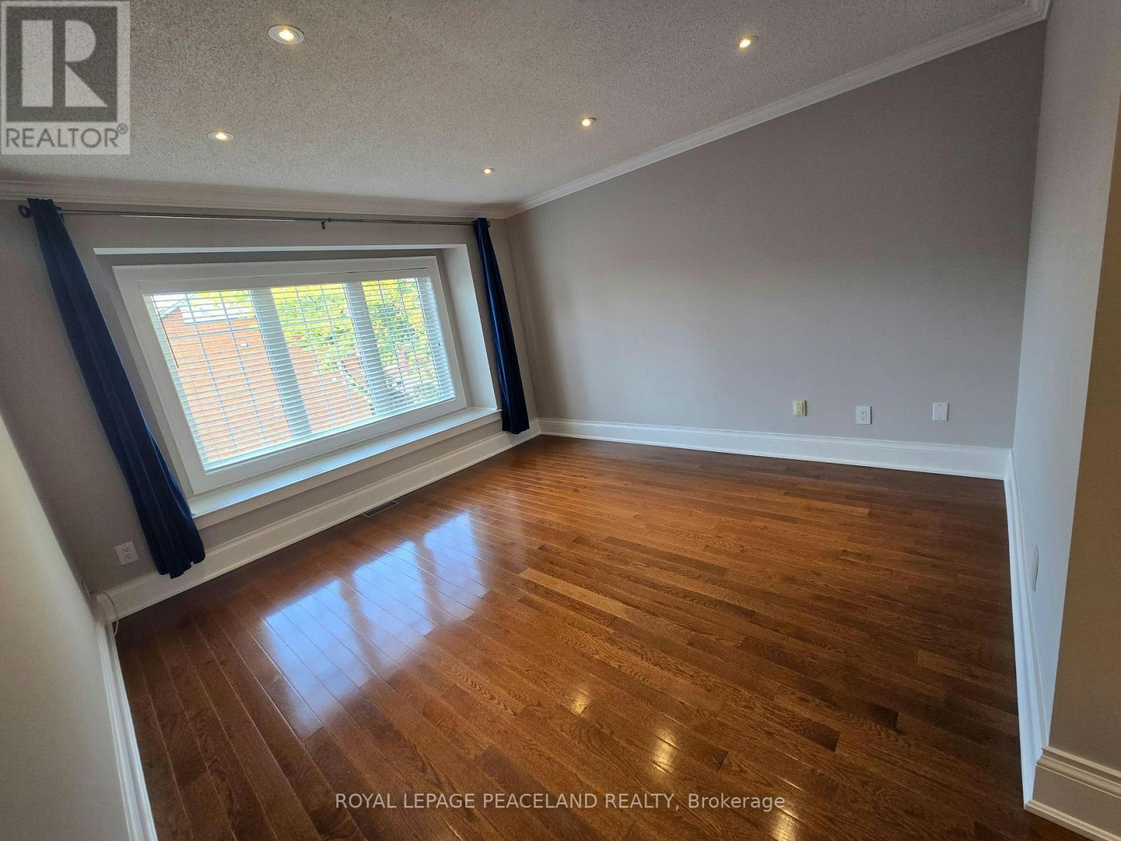 MAINHSE-322 Clinton Street, Toronto, ON, M6G 2Y8 - 4