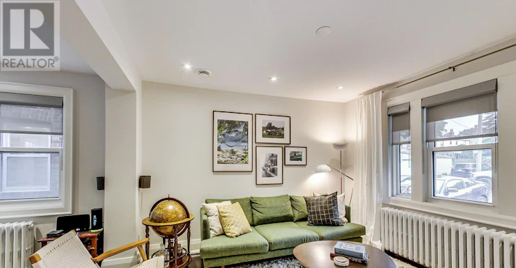 55 Billings Avenue, Toronto, ON, M4L 2S3 - 4