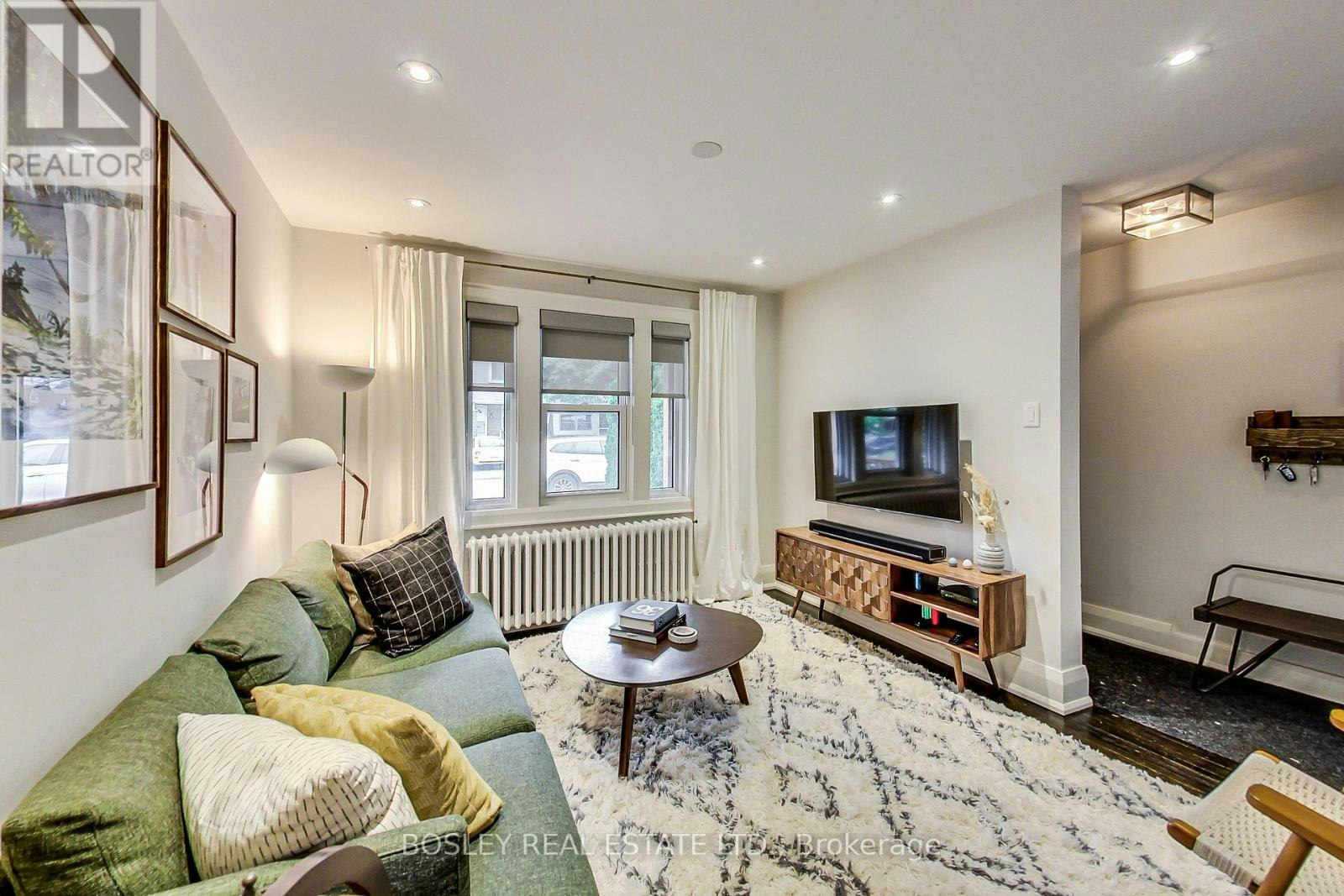 55 Billings Avenue, Toronto, ON, M4L 2S3 - 3