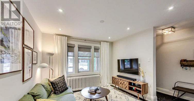 55 Billings Avenue, Toronto, ON, M4L 2S3 - 3