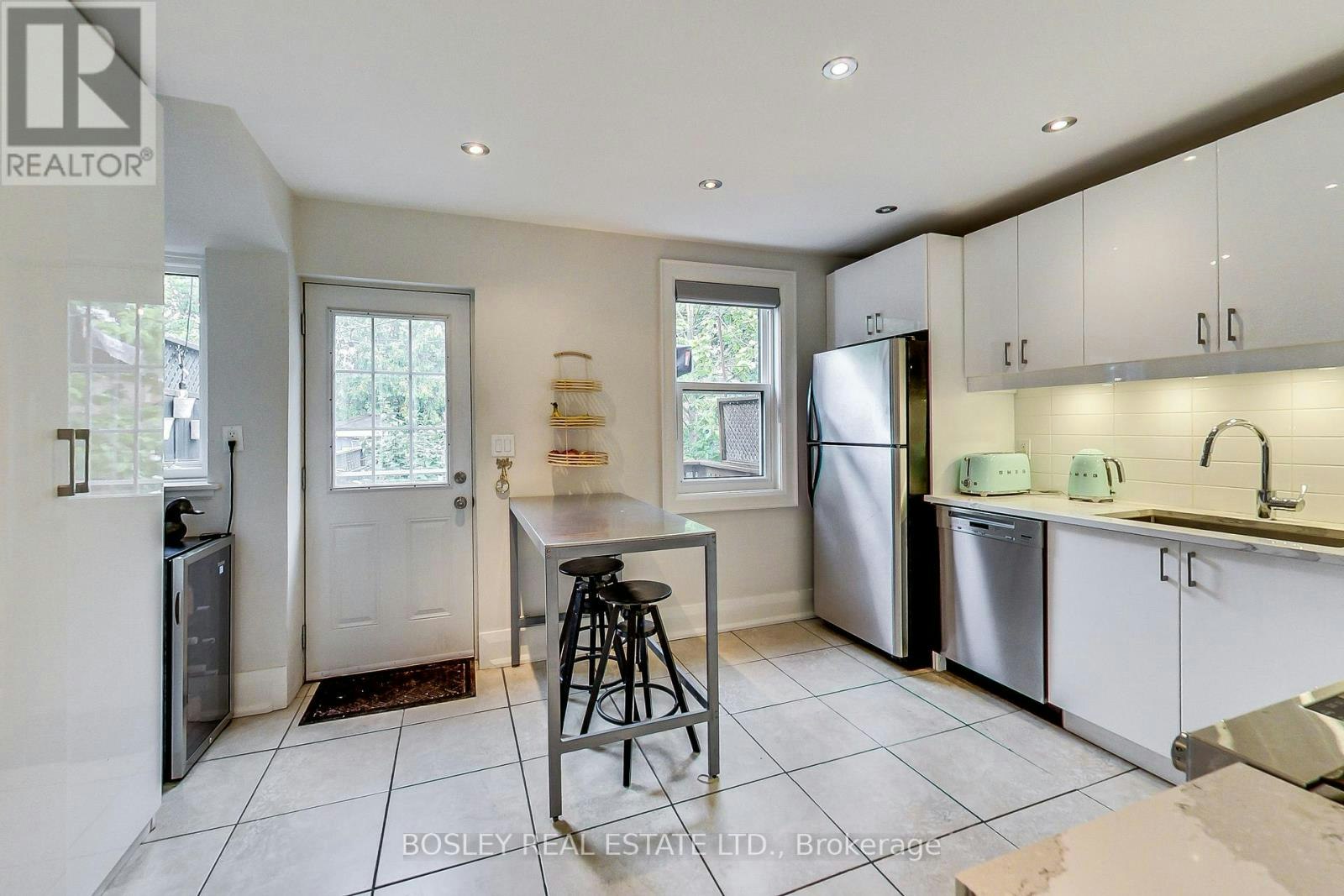 55 Billings Avenue, Toronto, ON, M4L 2S3 - 8