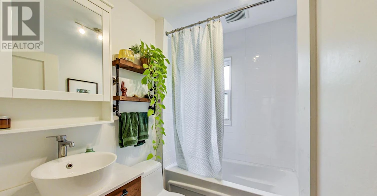 55 Billings Avenue, Toronto, ON, M4L 2S3 - 19