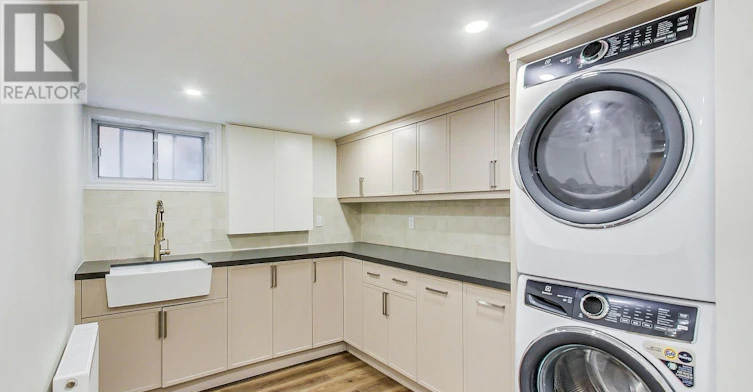 55 Billings Avenue, Toronto, ON, M4L 2S3 - 20