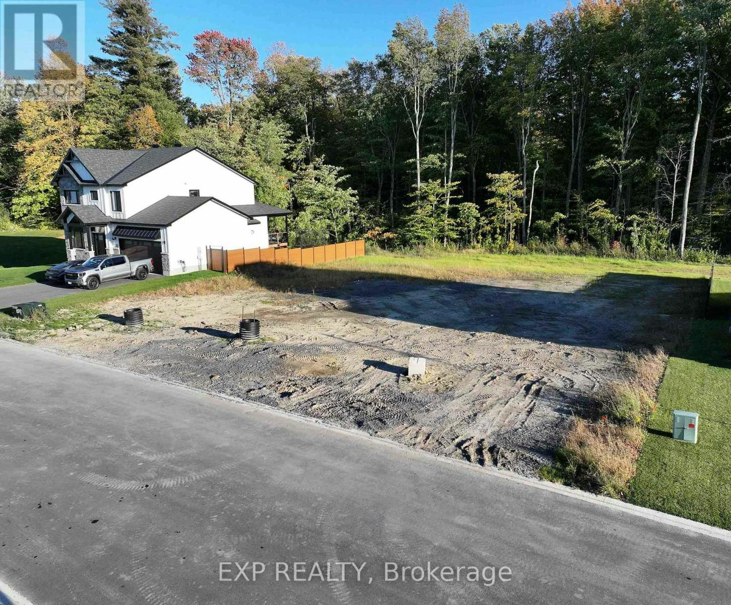 1379 Fribourg Street, Russell, ON, K0A 1W0