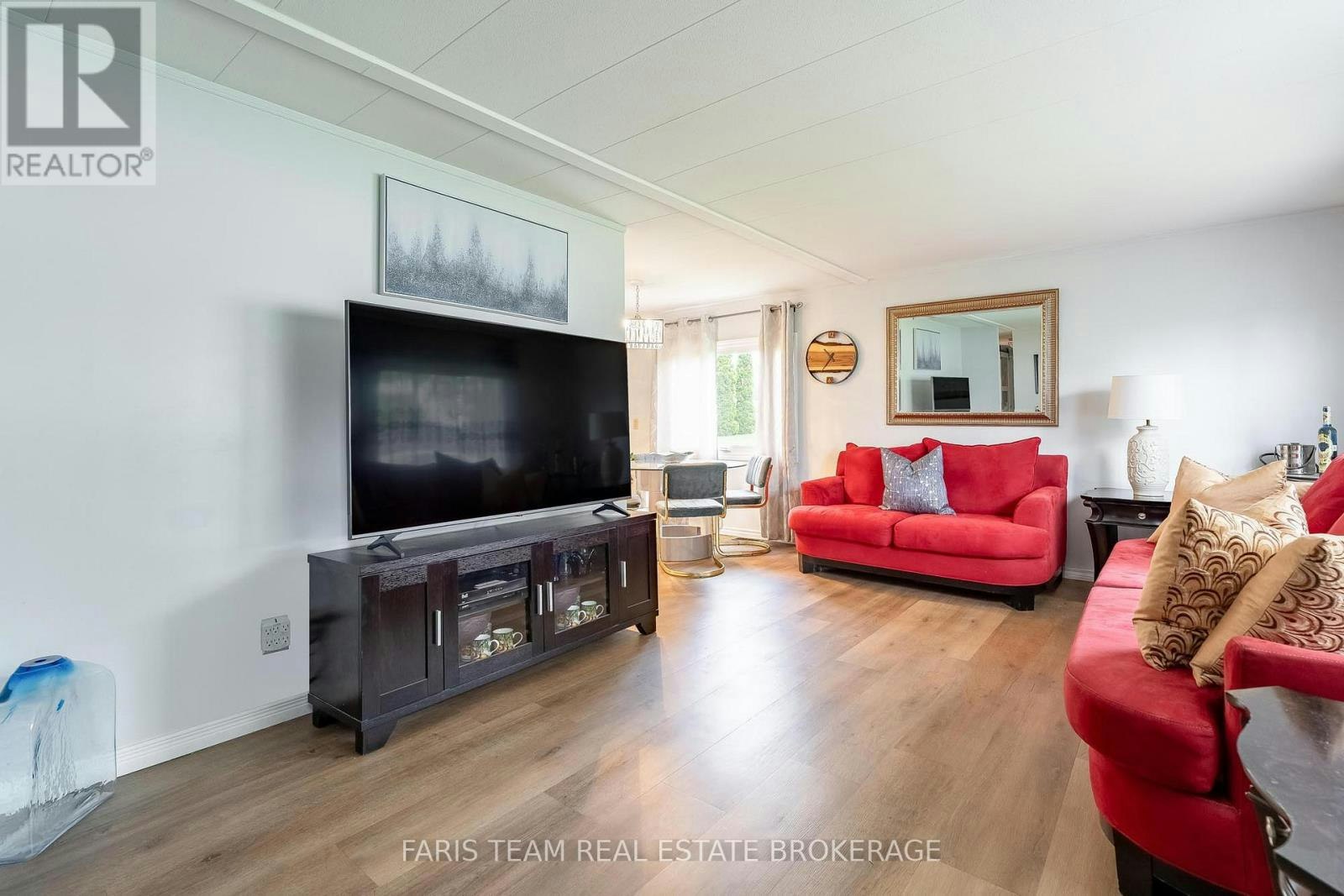 21 Hawthorne Drive, Innisfil, ON, L9S 1P7 - 17