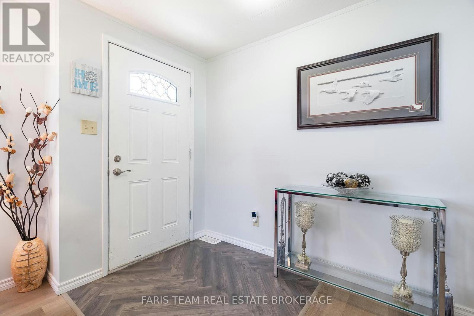 21 Hawthorne Drive, Innisfil, ON, L9S 1P7 - 8