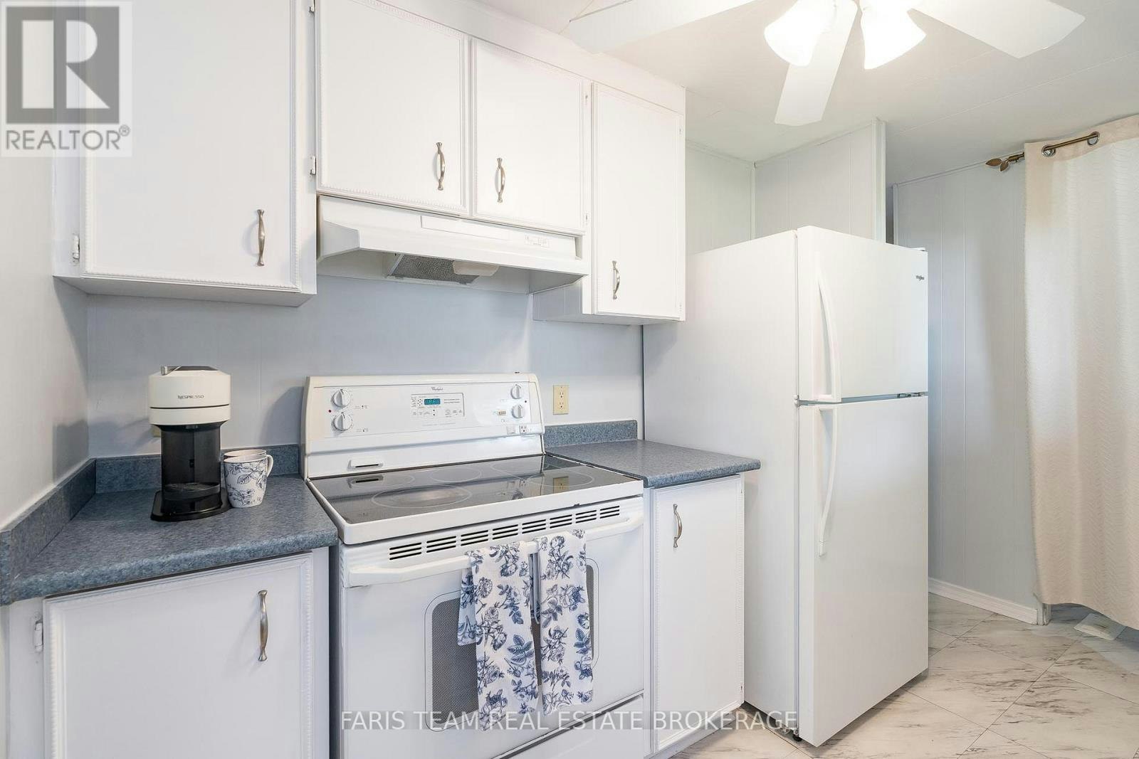 21 Hawthorne Drive, Innisfil, ON, L9S 1P7 - 11