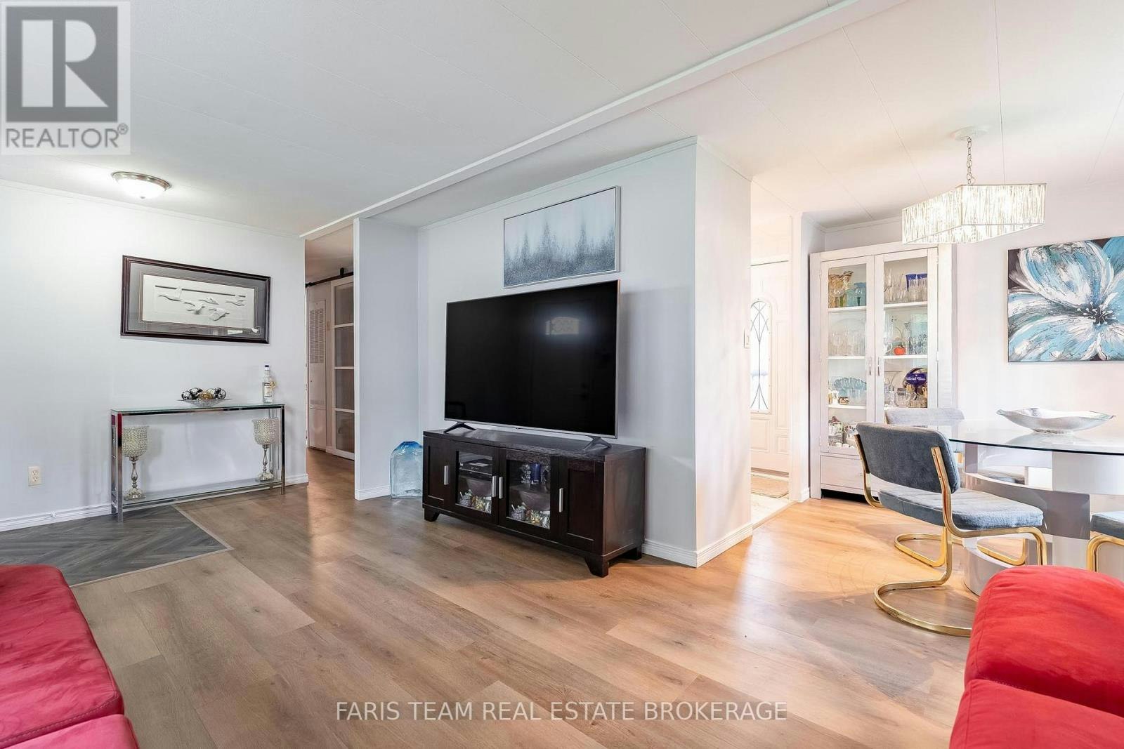 21 Hawthorne Drive, Innisfil, ON, L9S 1P7 - 16