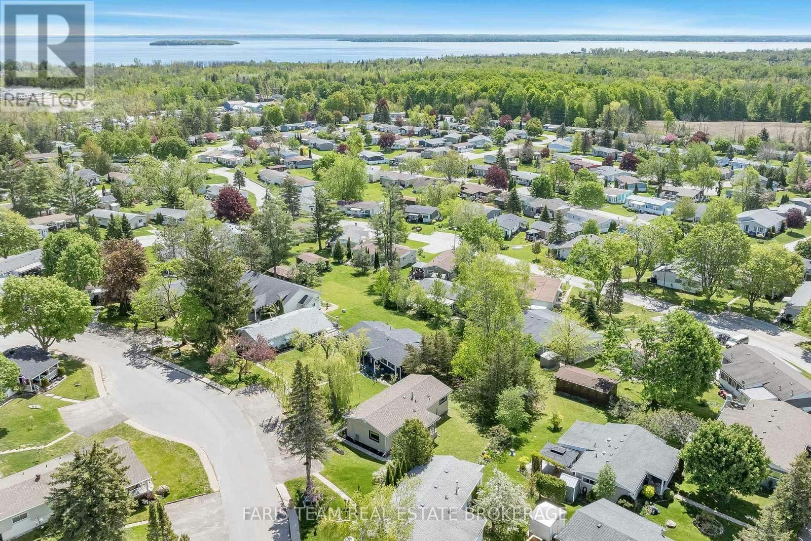 21 Hawthorne Drive, Innisfil, ON, L9S 1P7 - 32