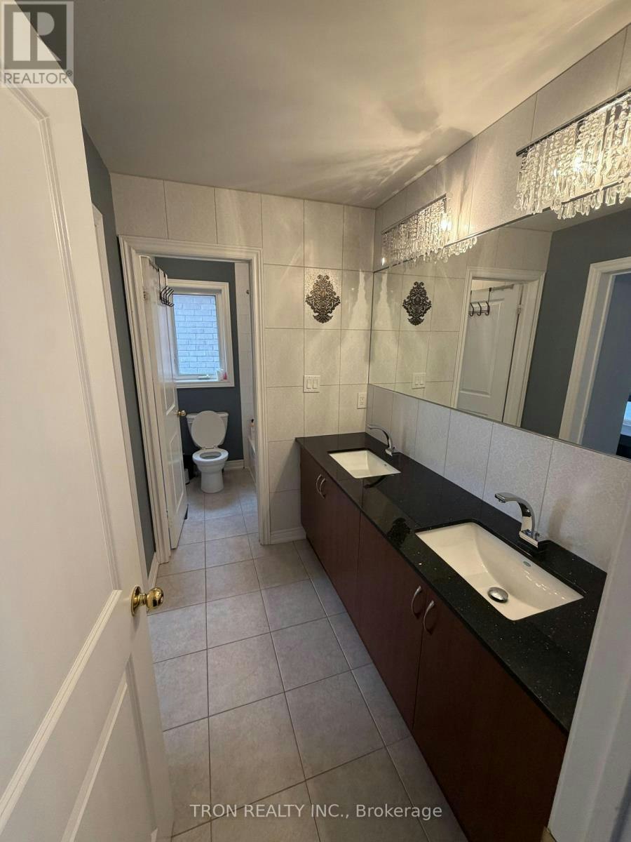 16 Dungannon Drive, Markham, ON, L6C 0K1 - 10
