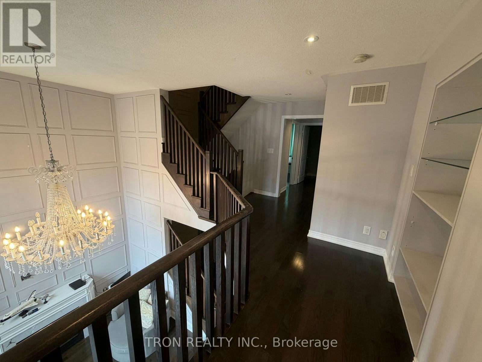 16 Dungannon Drive, Markham, ON, L6C 0K1 - 12