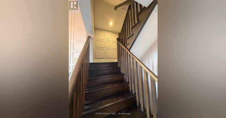 16 Dungannon Drive, Markham, ON, L6C 0K1 - 8