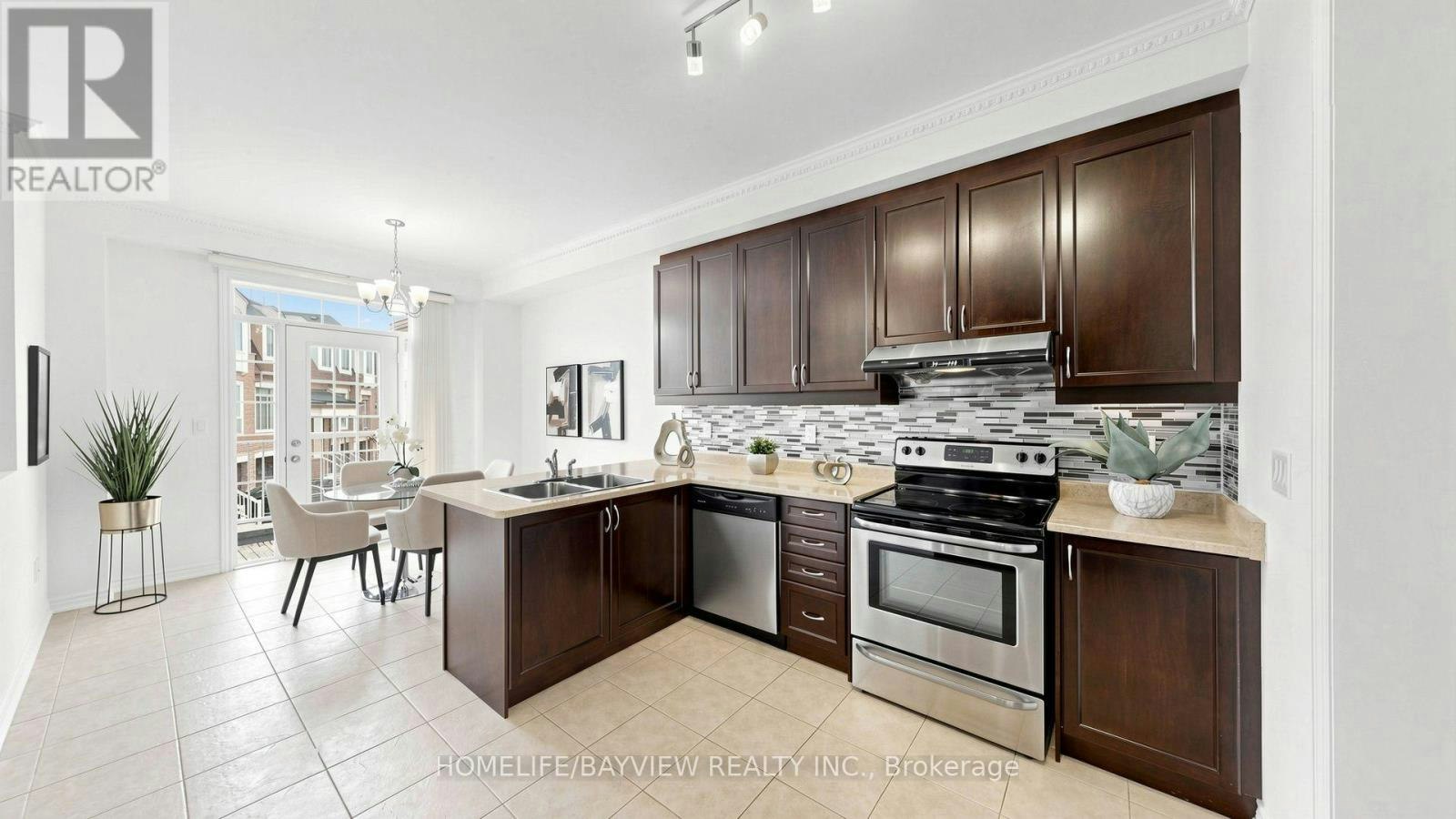 10981 Woodbine Avenue, Markham, ON, L6C 0X4 - 7