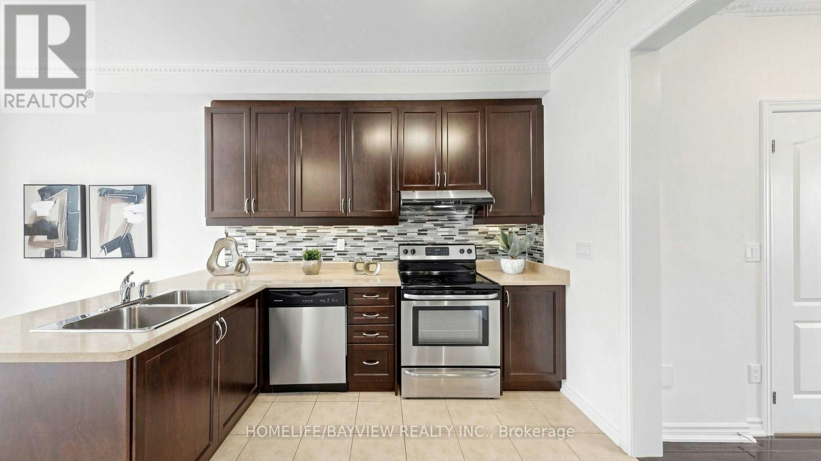 10981 Woodbine Avenue, Markham, ON, L6C 0X4 - 8