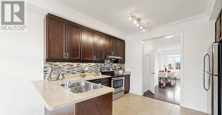 10981 Woodbine Avenue, Markham, ON, L6C 0X4 - 9