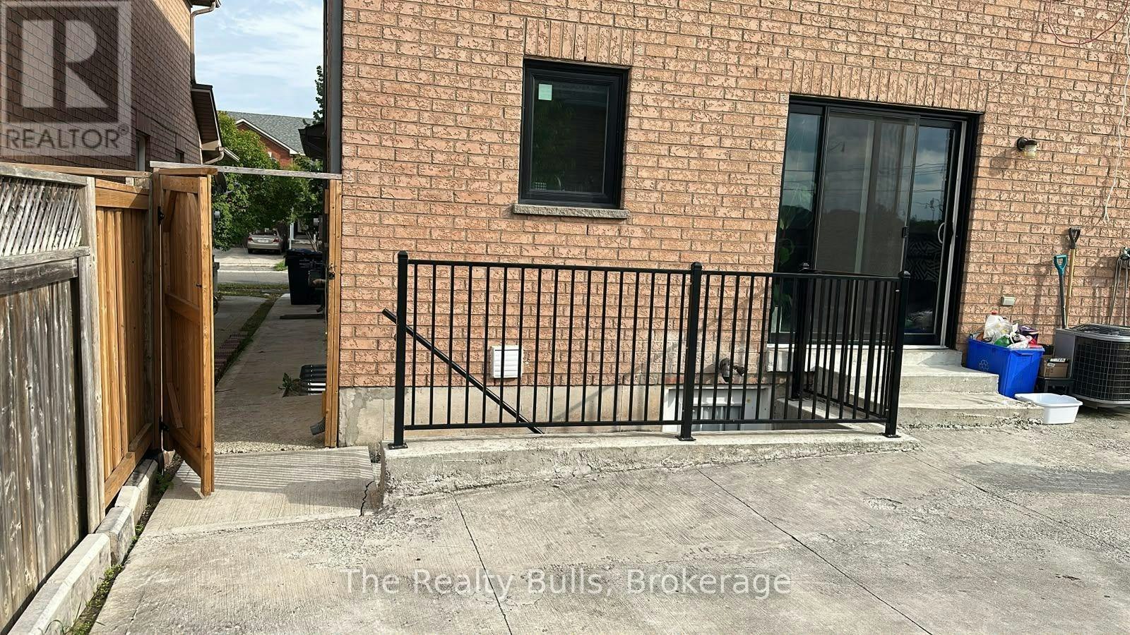 BASEMENT-4 Fairhill Avenue, Brampton, ON, L7A 2A9 - 2
